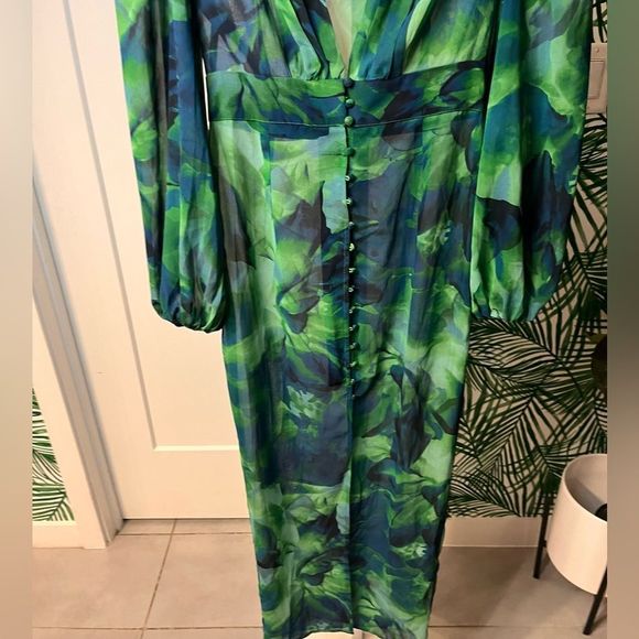 Runaway The Label Calista Flare Midi Dress, size 4, EUC - Picture 4 of 10